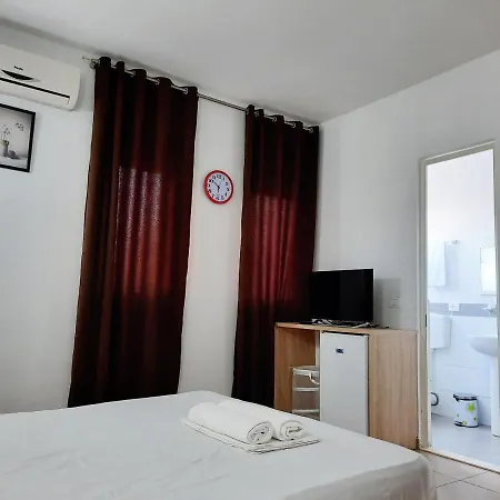 Hotel Alavana *