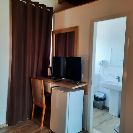 Alavana Hotel