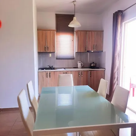 Alavana Hotel